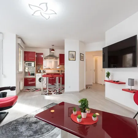 Le Stella - Hypercentre Garage Gratuit Wifi Netflix Amazon Prime Proche Parc Tete D'or Apartment